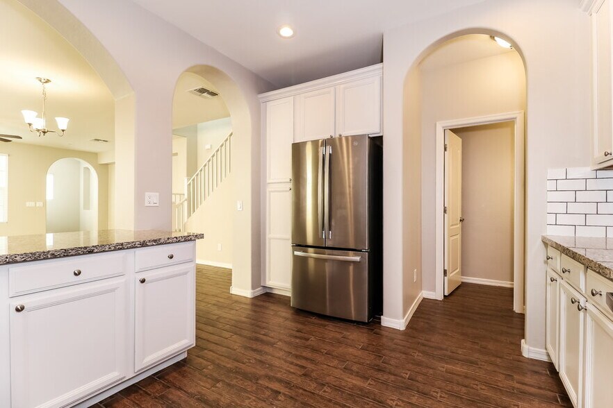 Building Photo - 28943 N 124th Dr