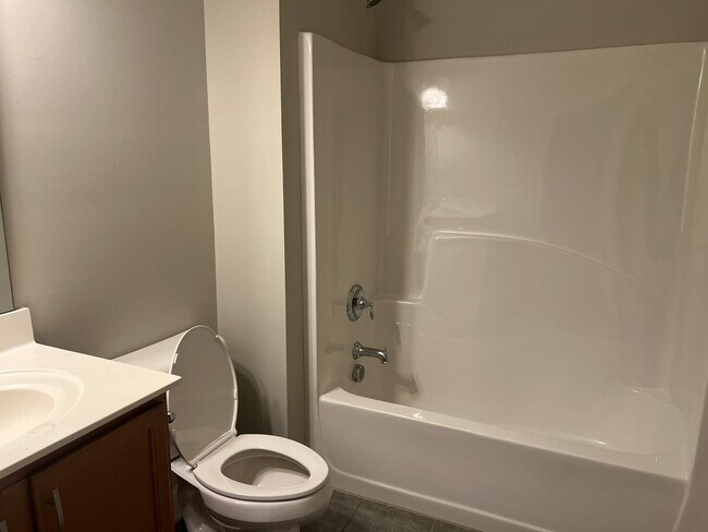 Building Photo - 523 Balsam Fir Dr