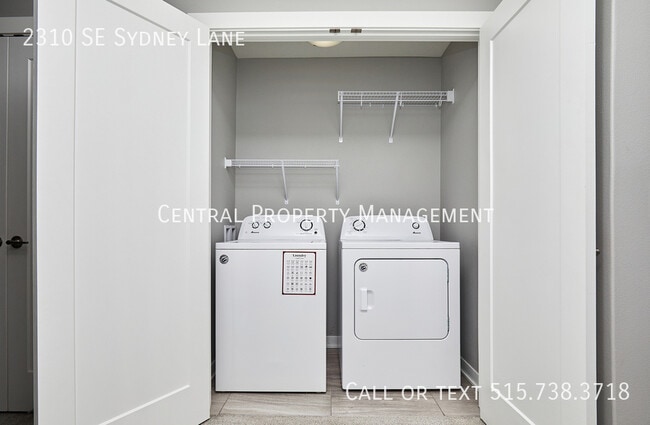 Building Photo - 2310 SE Sydney Ln