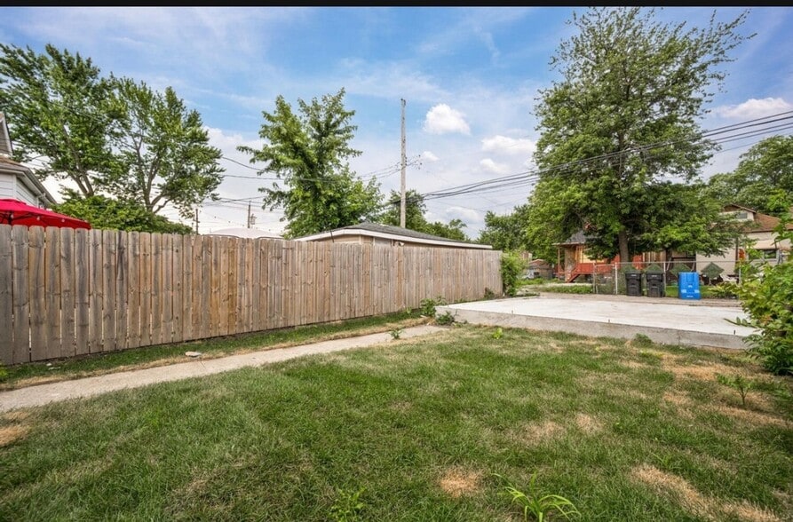 Building Photo - 8536 S Morgan St