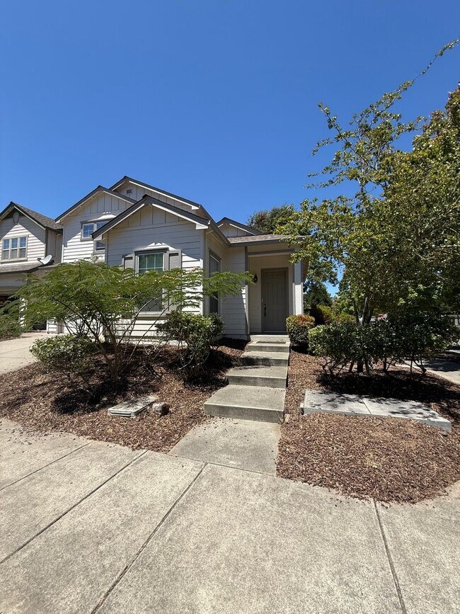 Building Photo - Three Bedroom/ 3 Bathroom Home for Rent in Rincon Valley!!!