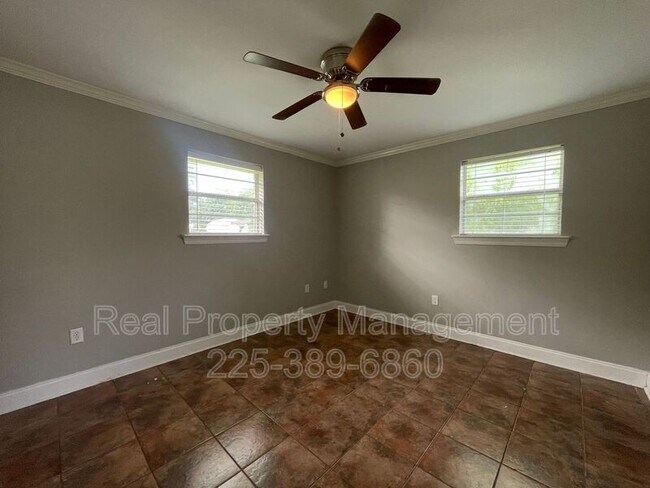 Building Photo - 275 W Chalfont Dr
