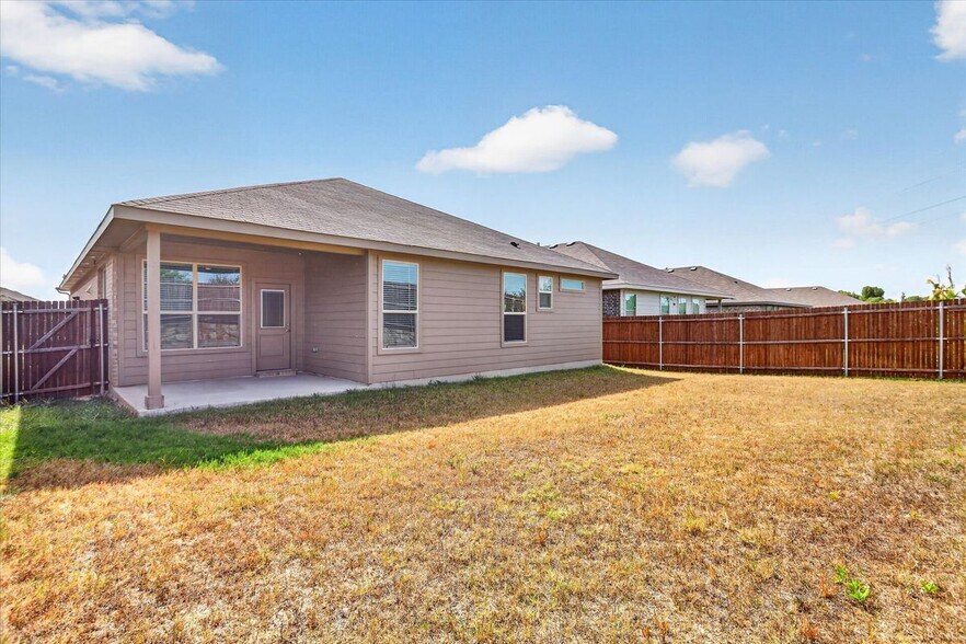 Building Photo - 8613 Wildwest Dr