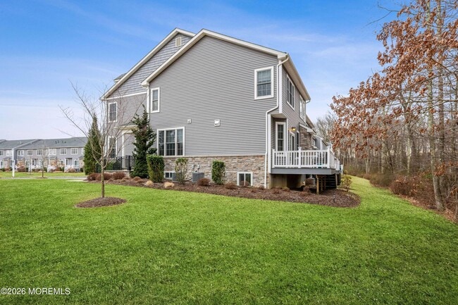 Building Photo - 2 Gonzalez Dr