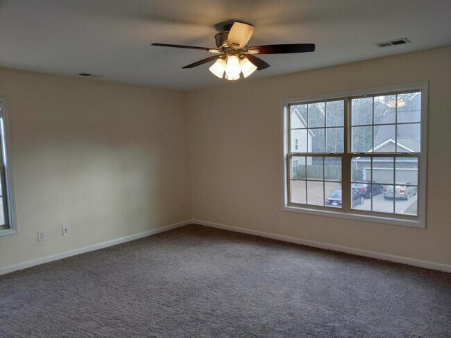Building Photo - 128 Carolina Wren Ave