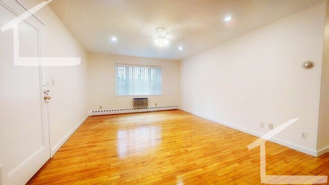 Building Photo - 63 Parkman St
