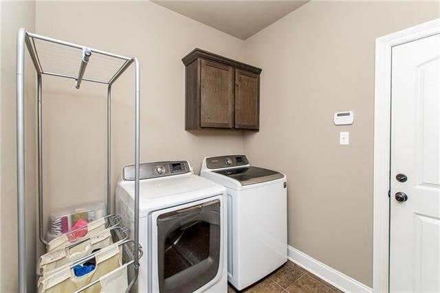 Building Photo - 70341 Chambly Ct