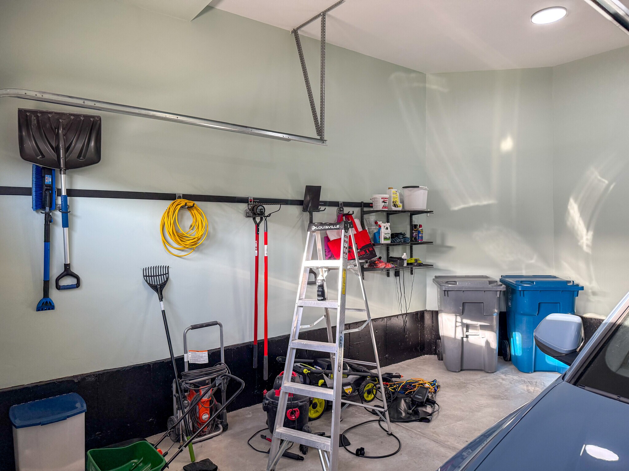 Building Photo - 118 N Lasalle Dr