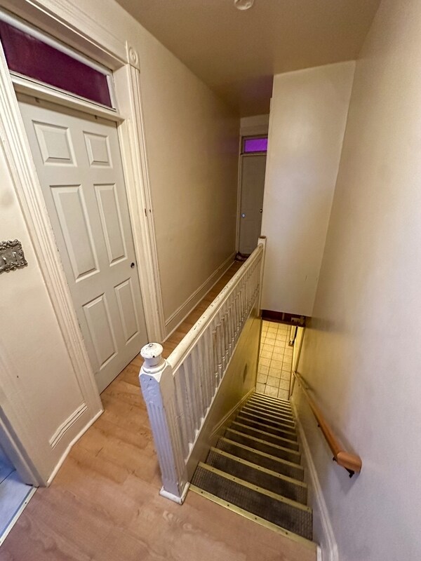 Building Photo - 19 Locust St