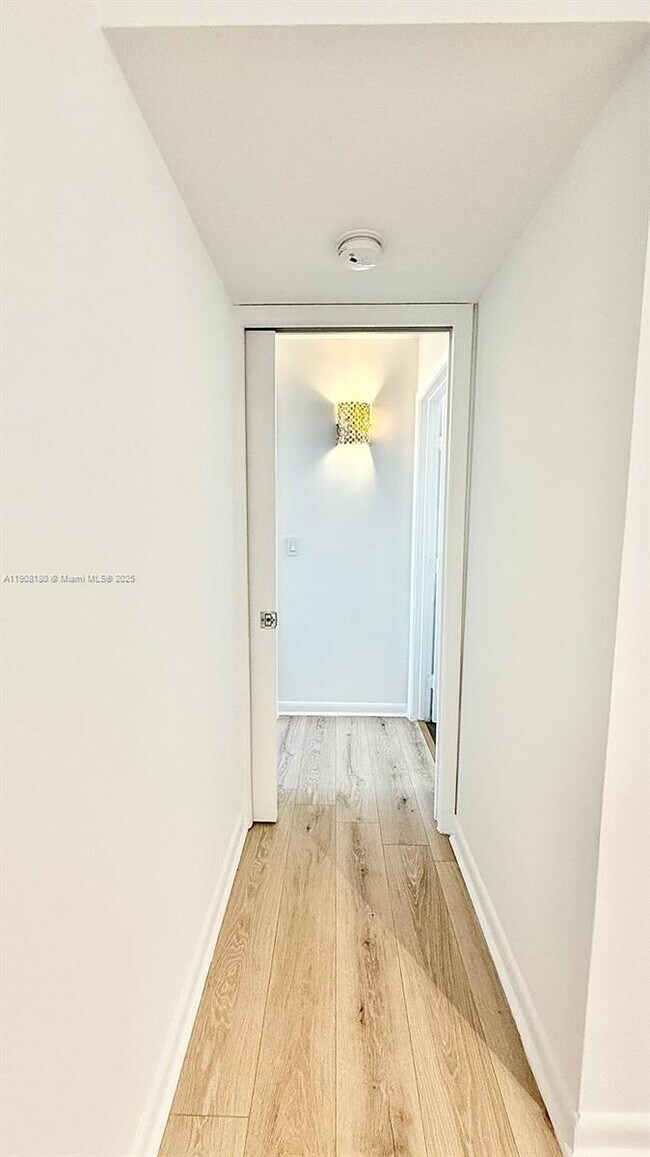 Building Photo - 1727 Village Blvd