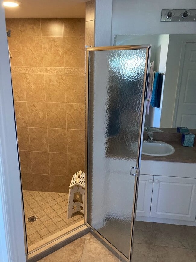 Building Photo - 818 SW 8th Pl