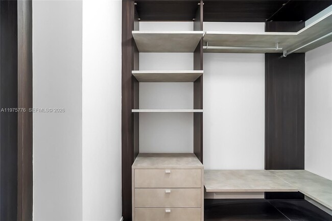 Building Photo - 801 S Miami Ave