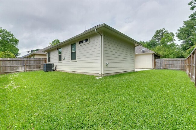 Building Photo - 11817 Mockingbird Ln