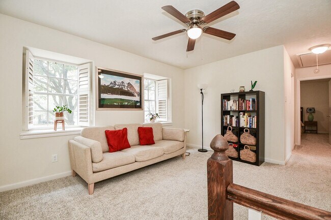 Building Photo - 10809 Colony Wood Pl