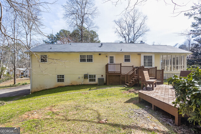 Building Photo - 3171 Pilgrims Dr