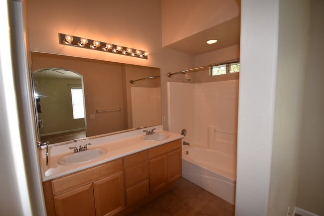 Building Photo - 11904 Cypress Canyon Rd