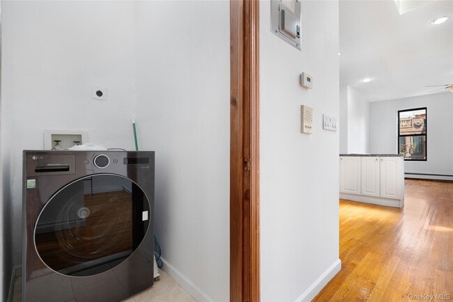 Building Photo - 118 W 136th St