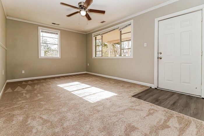 Building Photo - 229 Dogwood Ave