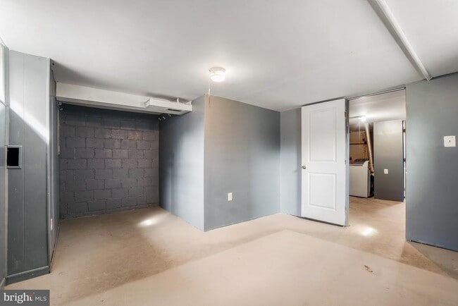 Building Photo - 6212 Carters Ln