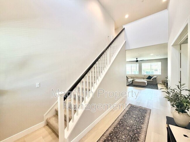 Building Photo - 34257 Swordfern Pl