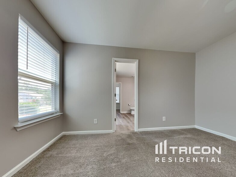 Building Photo - 316 Meadow Vista Ln