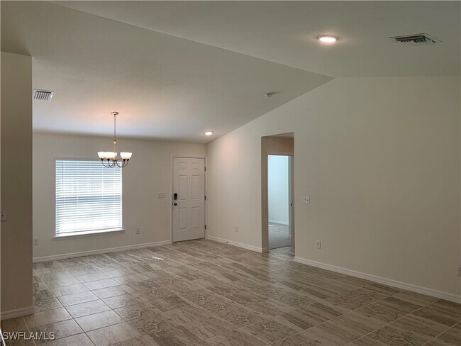 Building Photo - 4360 Longwell Ln