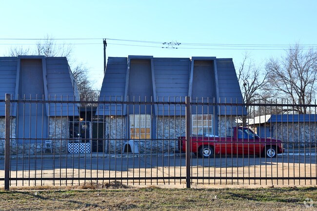 Building Photo - 3612 SW 22nd St