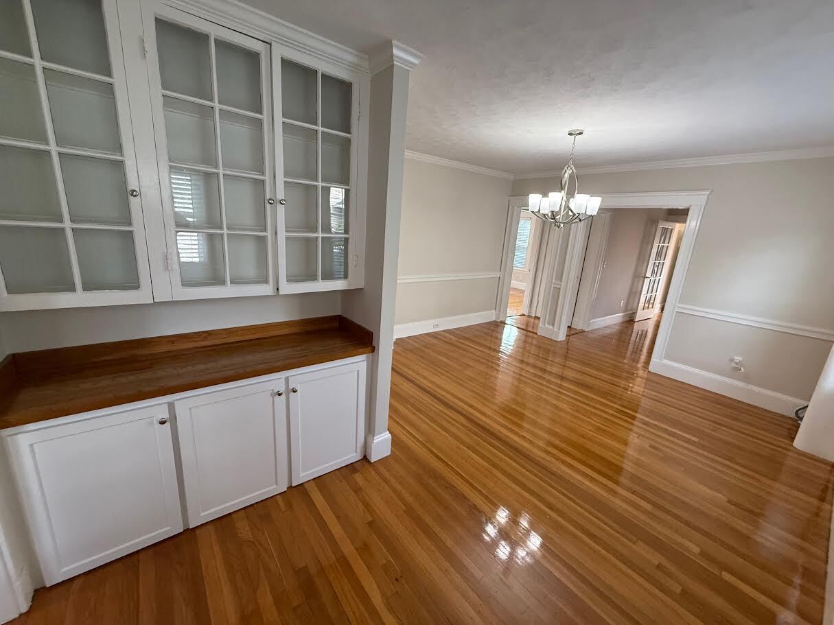 Building Photo - 508 School St