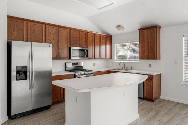 Building Photo - 5900 Taylorcrest Dr