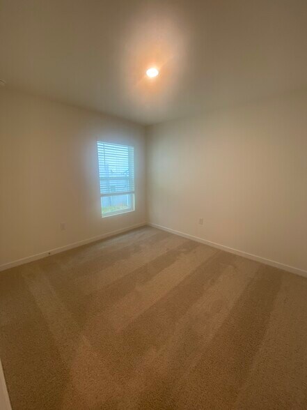Building Photo - 11519 Memorial Dr