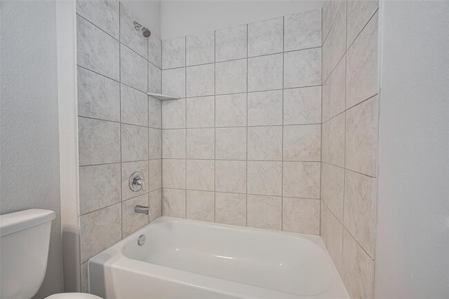 Building Photo - 101 Eliana Shores Dr