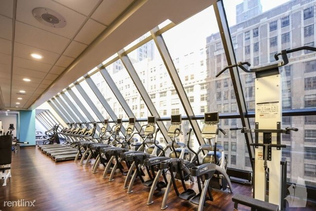 Building Photo - 441 E Erie St