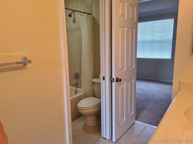 Building Photo - 1445 E Bexley Park Dr