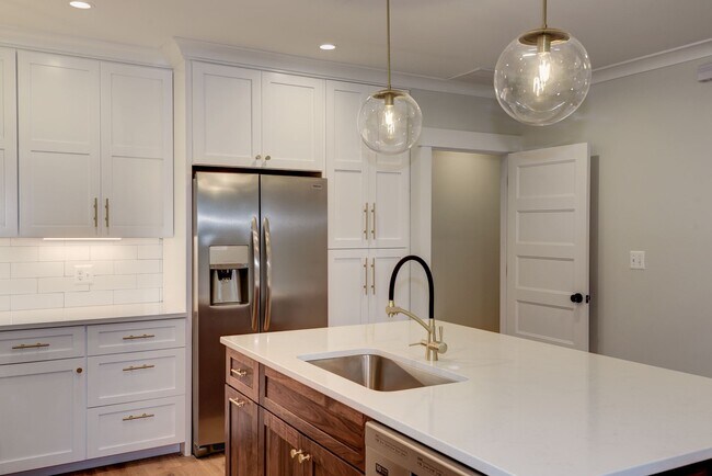 Building Photo - 4107 New Hampshire Ave NW