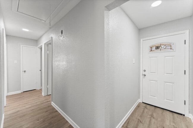 Building Photo - 4907 Tealgate Dr