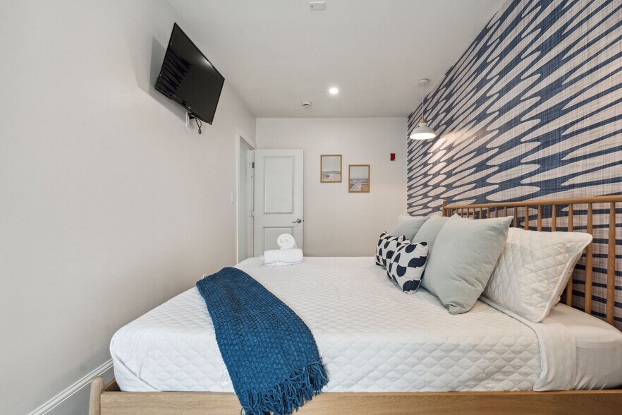 Bedroom 2 - 61 Ocean Blvd