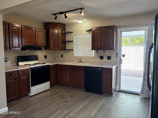 Building Photo - 12643 N 113th Dr