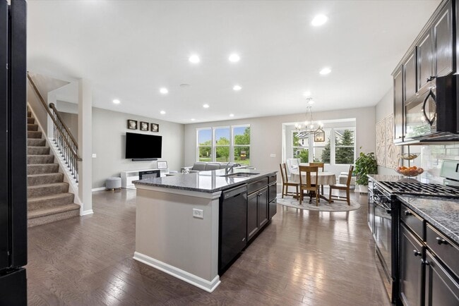Building Photo - 1507 Tail Leaf Ct