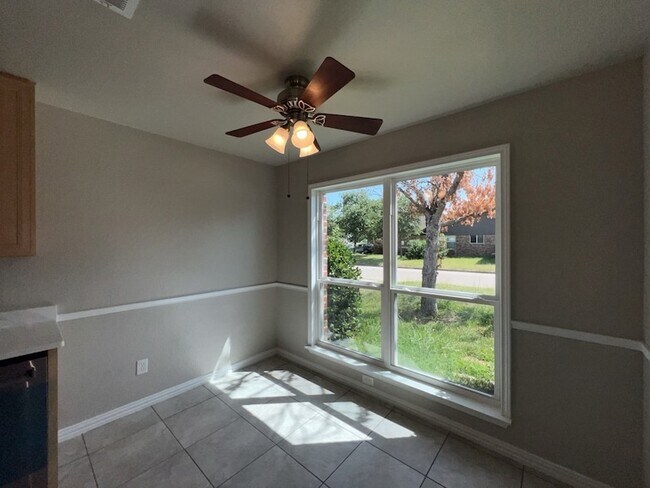 Building Photo - 5728 Shady Springs Trail