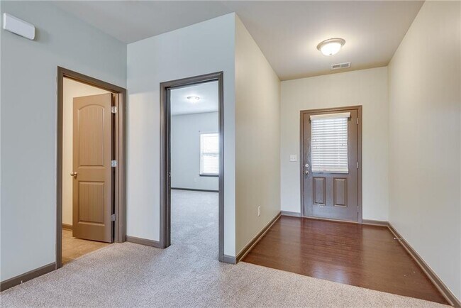 Building Photo - 4135 Whitfield Oak Way NE