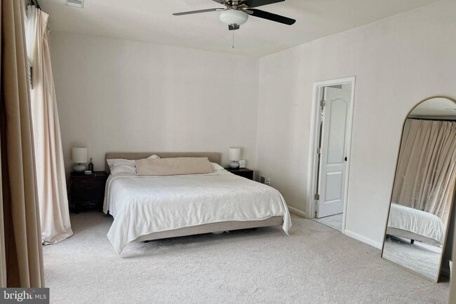 Building Photo - 40440 Milford Dr