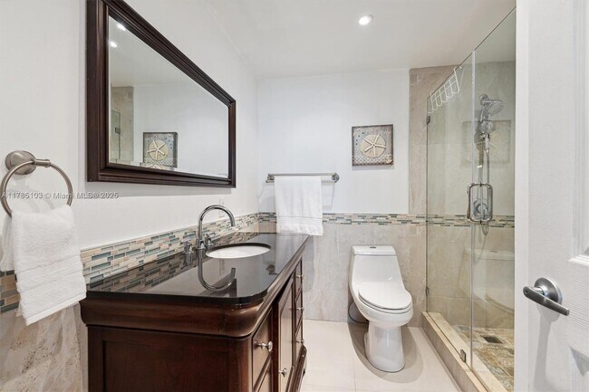 Building Photo - 3505 S Ocean Dr