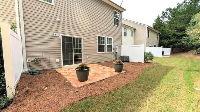Building Photo - 521 Windstone Trail