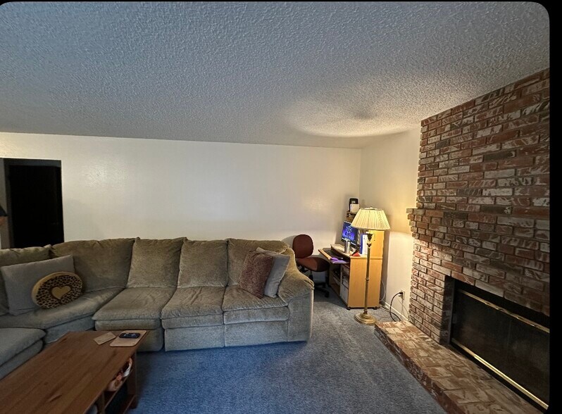 Building Photo - 31908 Del Cielo Este