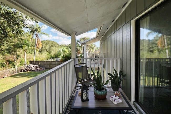 Building Photo - 18423 Swan Lake Dr