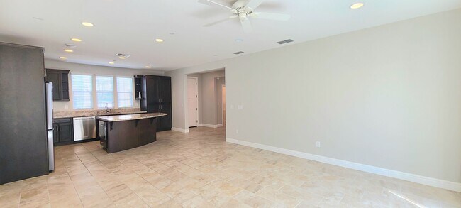 Building Photo - Beautifull Single Family Home in Folsom w/ Solar, Tankless Water Heater, Pool Access, Bonus Room ...