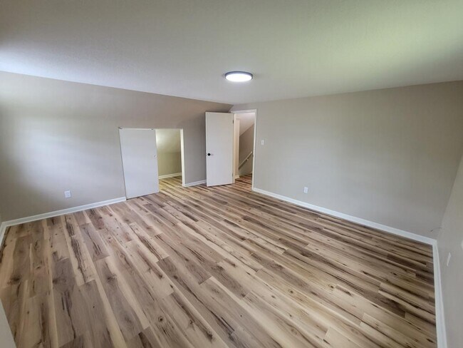 Building Photo - 7721 Diane Dr
