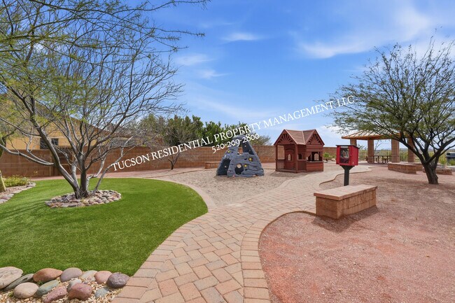 Building Photo - 9960 E Banister Dr