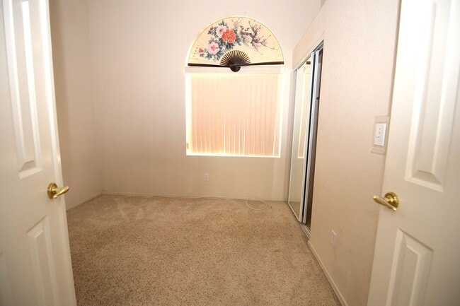 Building Photo - SOUTHWEST - 1 STORY HOME - 89147