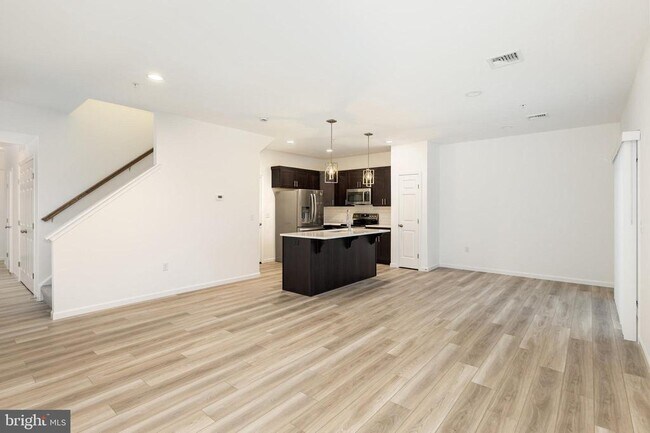 Building Photo - 7841 Briarwood Dr